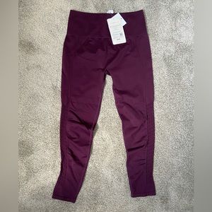 Fabletics Sync High-Waisted Perforated 7/8 Plum Perfect Legging